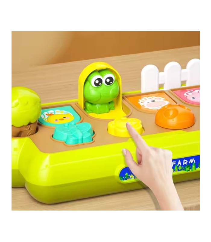 Juguetes de animales para jugar al escondite con el aprendizaje temprano para niños pequeños